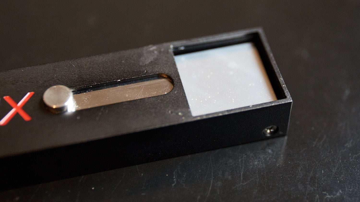 The TimePix chip exposed. (Image: Alex Cranz/Gizmodo)