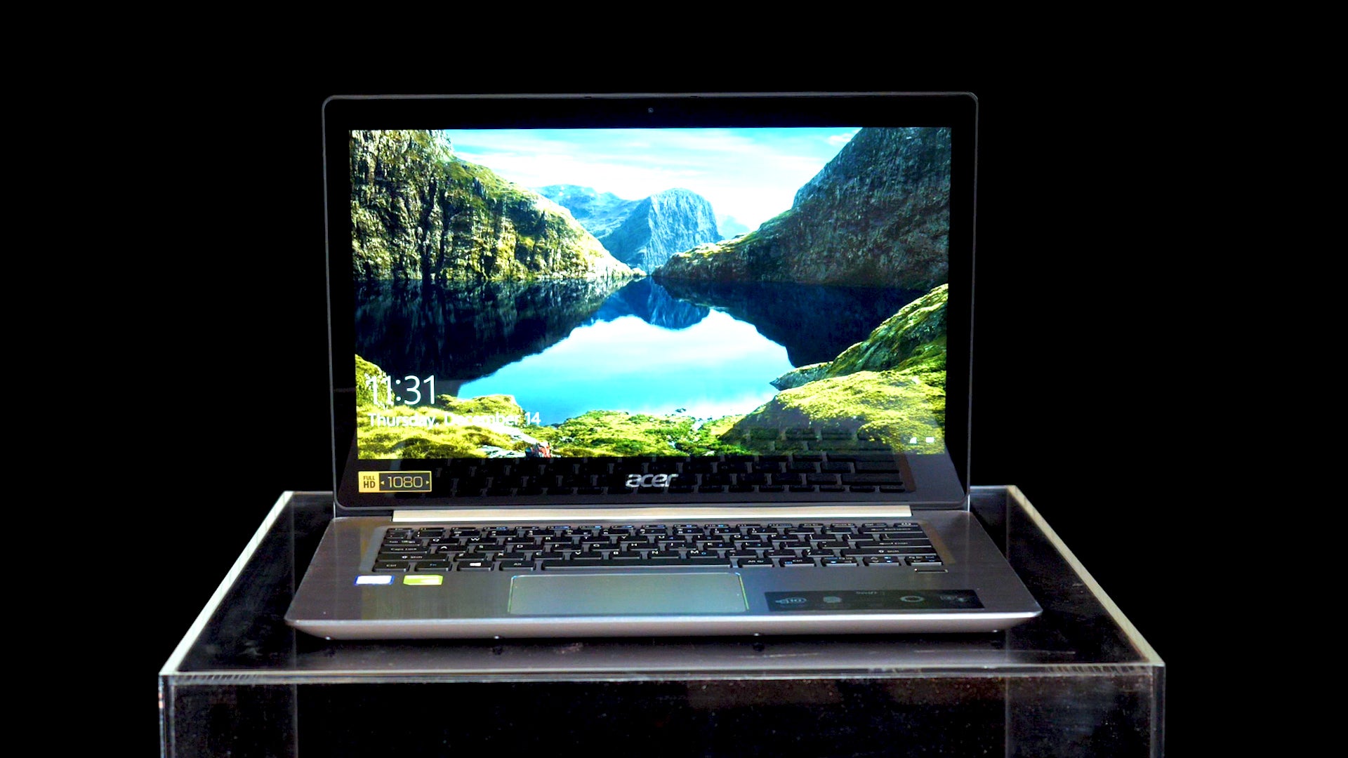 This guy might look nice farm afar, but up close it feels real heavy and cheap. Image: Alex Cranz/Gizmodo