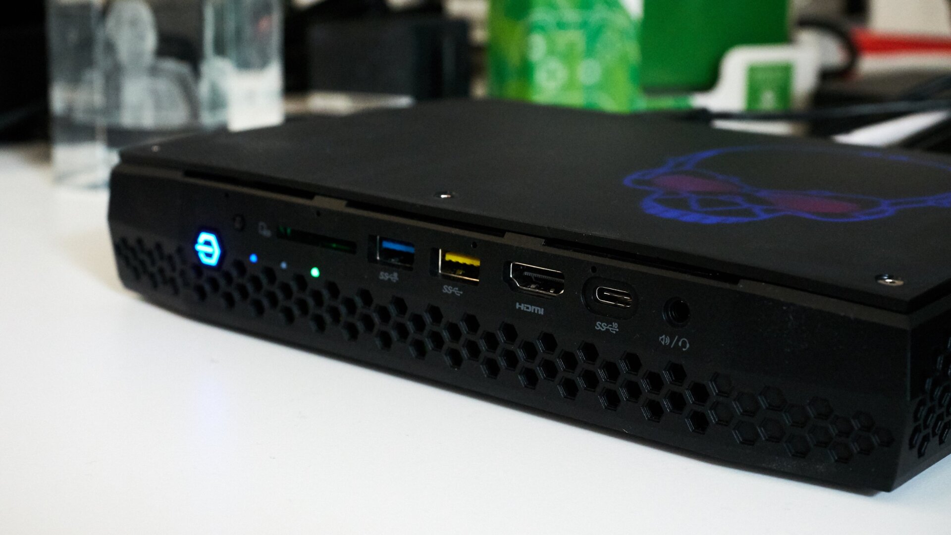 The NUC might be pricy but it comes with plenty of ports. On the front alone you have an SD card slot, multiple USB ports, a 3.5mm audio jack and an HDMI port.