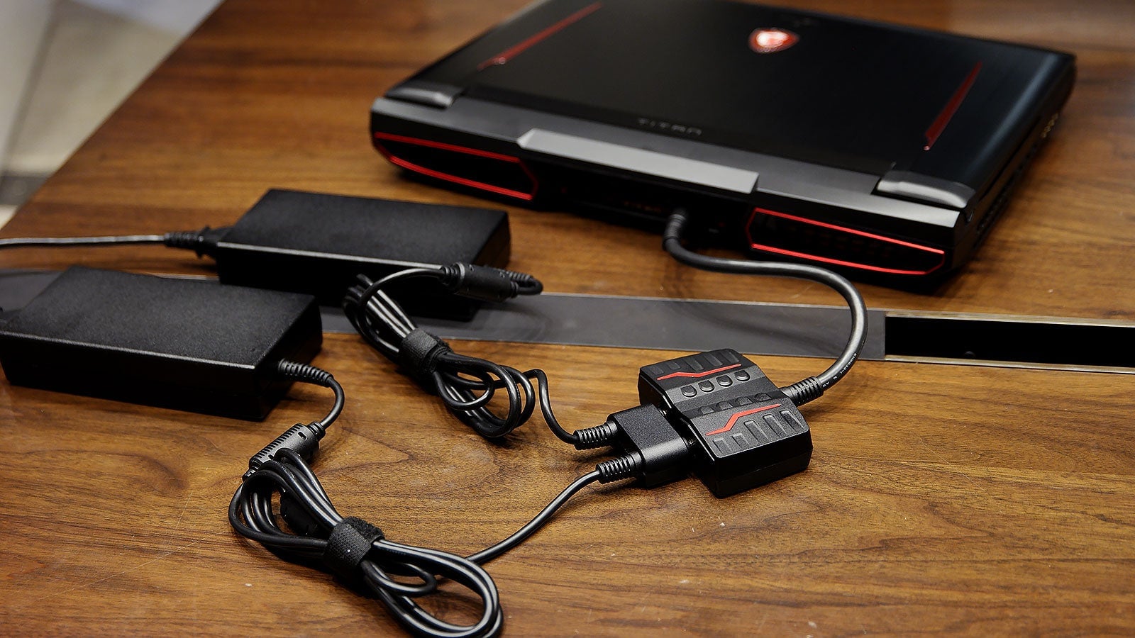 This is the mess of bricks and wires you need to bring if you’re considering moving the GT75. 