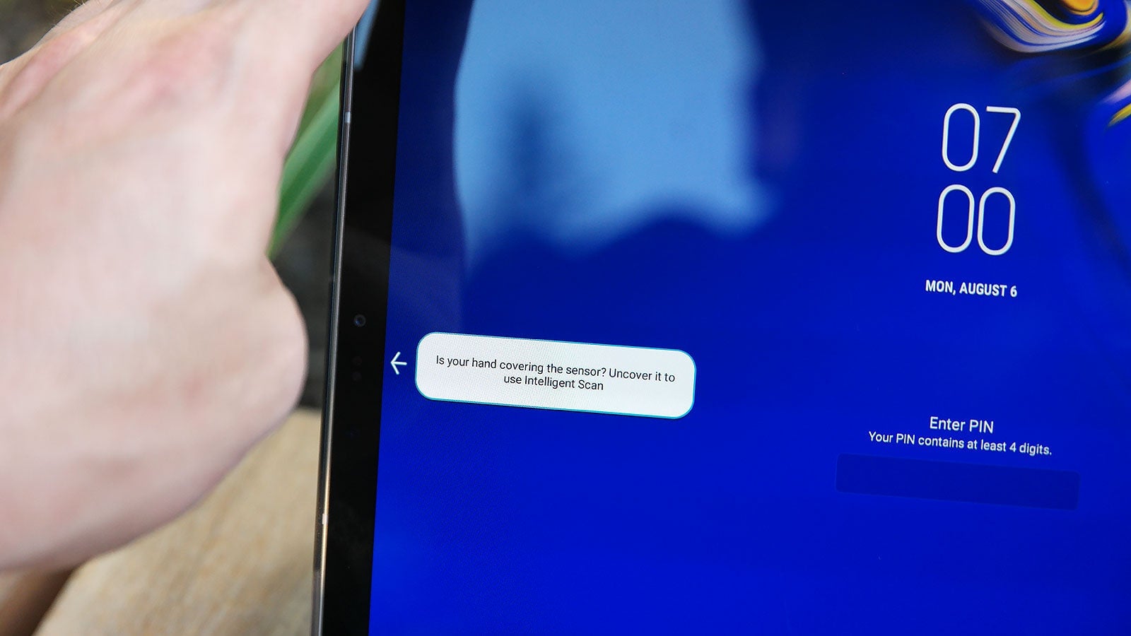 I quickly lost count of how many times I ran into this little annoyance. I even tried to be conscious about moving my thumb out of the way.