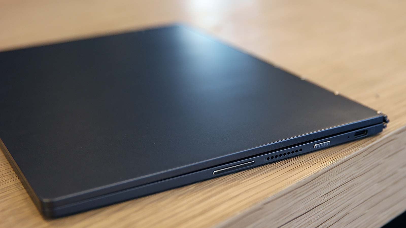 The Yoga Book’s design is fantastically simple. Just two screens and a 360 hinge. And at 0.39-inches even when closed, it’s seriously thin. 