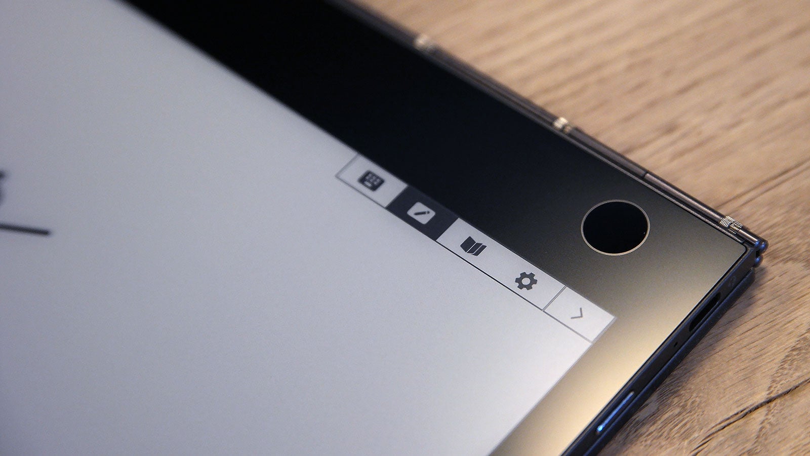 Here are the buttons for controlling which mode the e-ink screen is in: keyboard, drawing/sketching, and ereader.