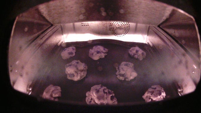 Eight cookies is about the maximum you can bake in the Brava.