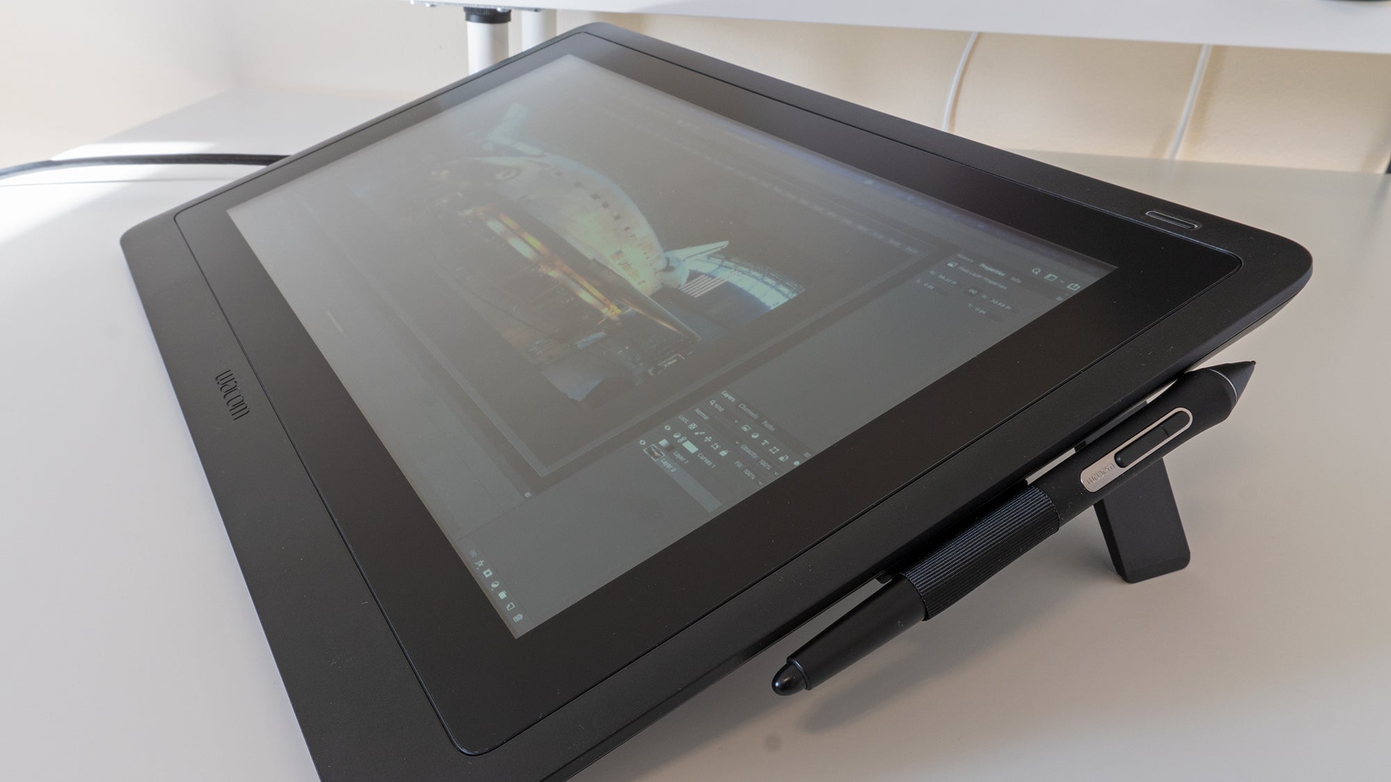 The Cintiq 16's anti-fingerprint coating also makes it susceptible to glare, so find yourself a dark studio to work in.