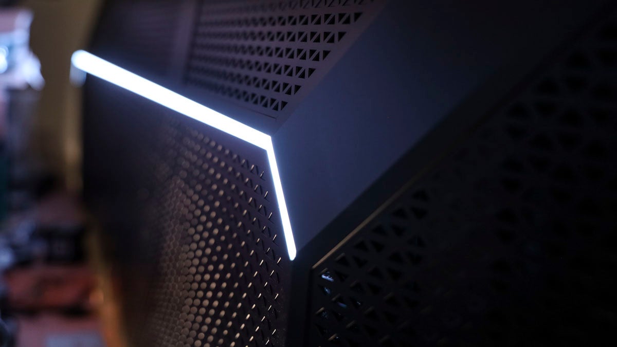 This strip of LEDs attempts to mimic whatever is on screen. I found it a little green, and would have liked it to be a little brighter, but no one else is doing this right now, so I won’t complain that much.