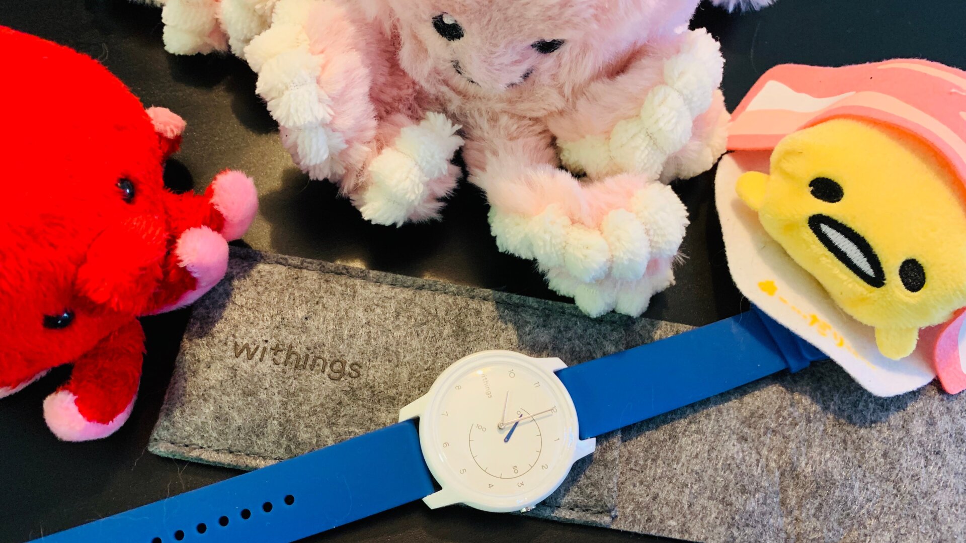 I appreciate the pop of color, but it does end up looking a bit childish. Even without the toys.