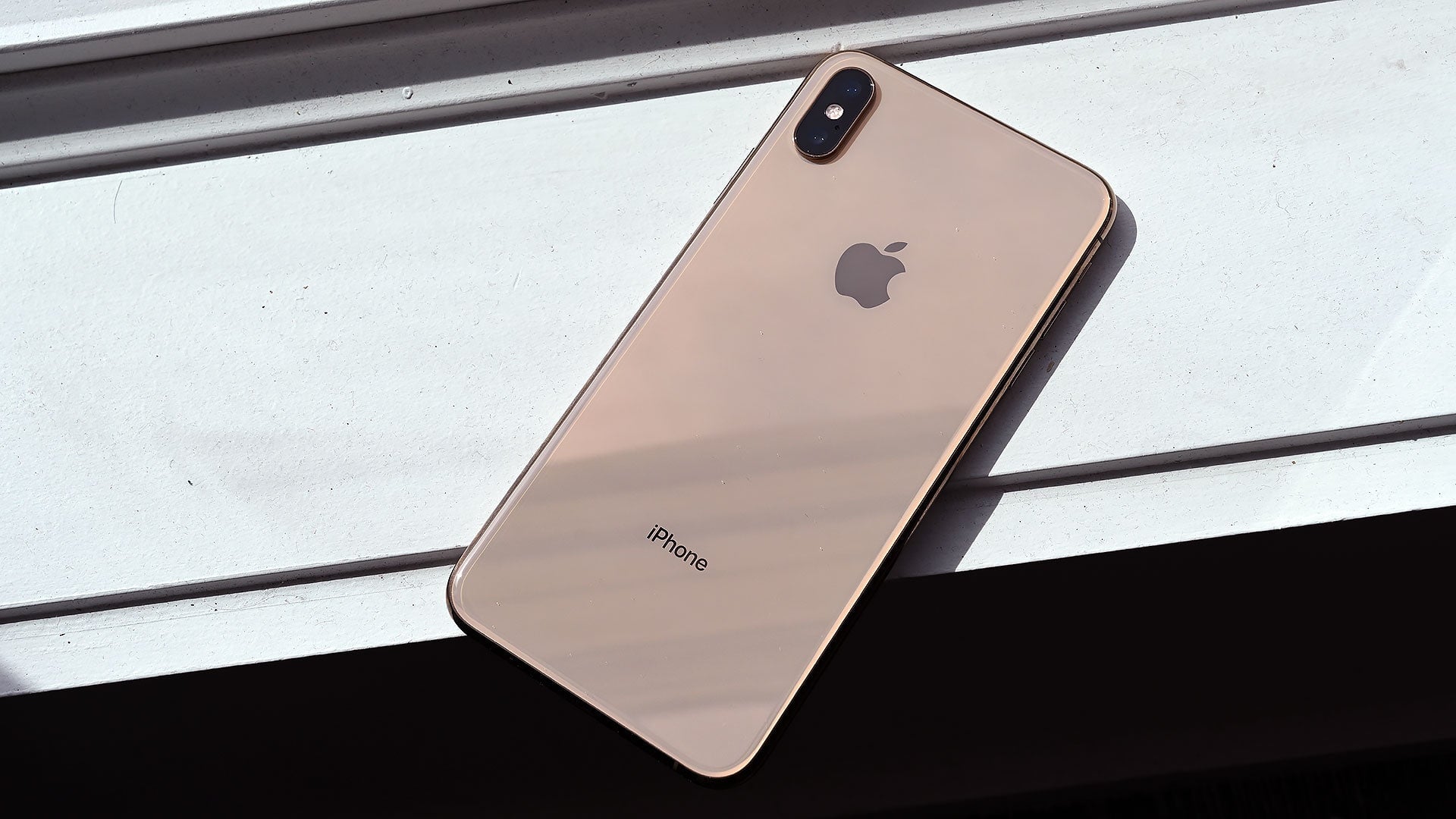 Is 2019 the year when Apple adds triple rear cams and reverse wireless charging to the iPhone?