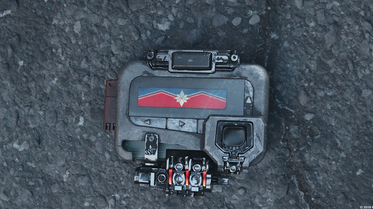 The final shot of Avengers: Infinity War linked to Captain Marvel and Endgame.