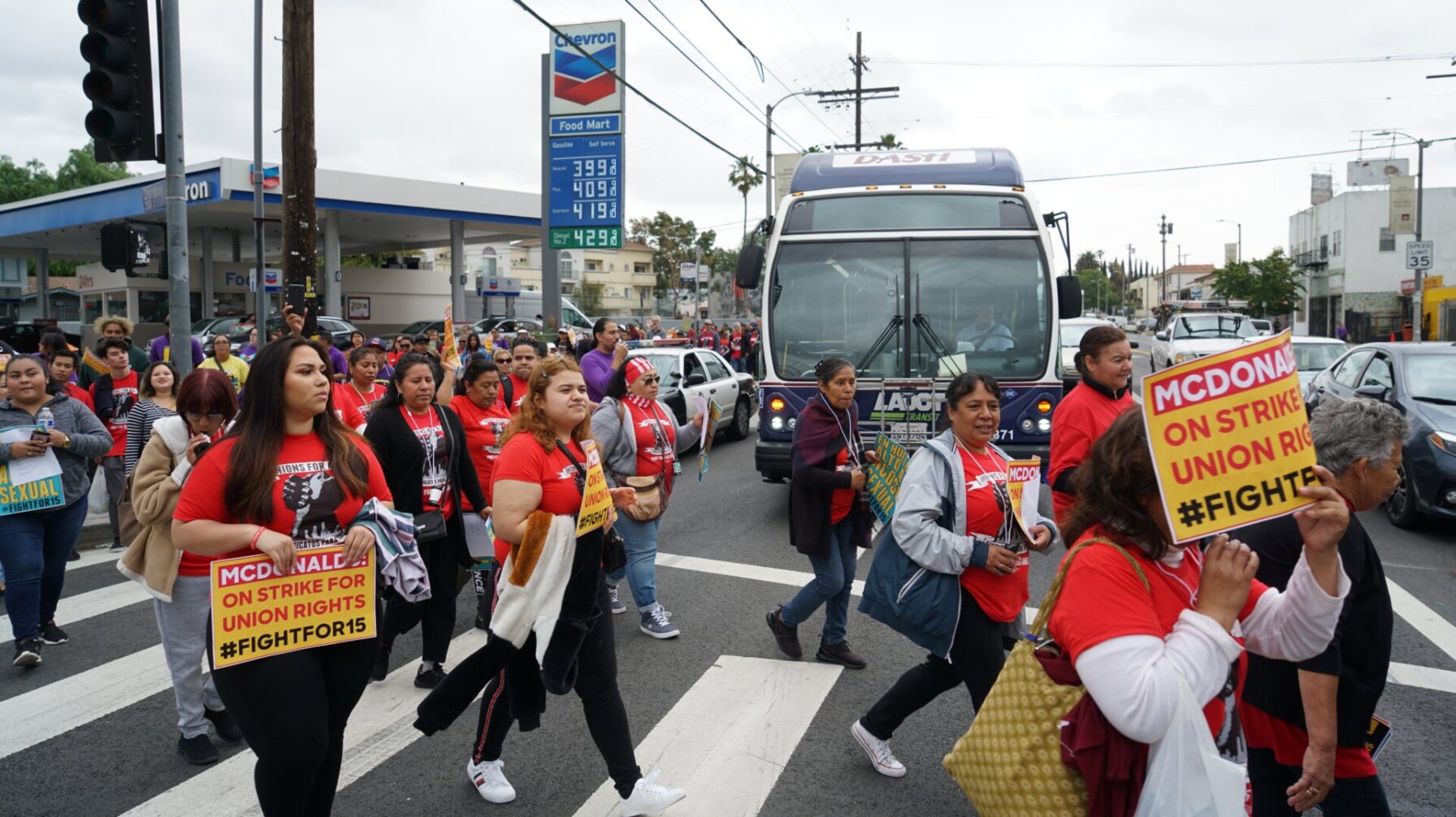 Uber and Lyft Drivers Strike Alongside Fast Food Workers in LA, Demand ...