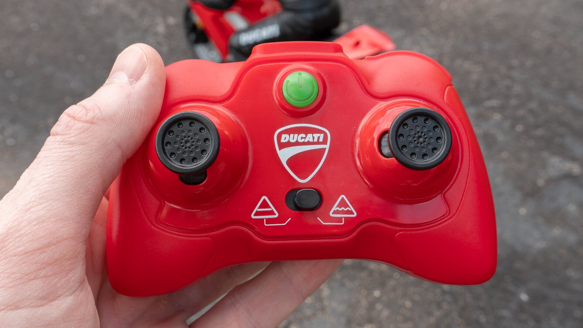 Bonus points awarded for Spin Master including a physical controller instead of relying on an app running on a mobile device.