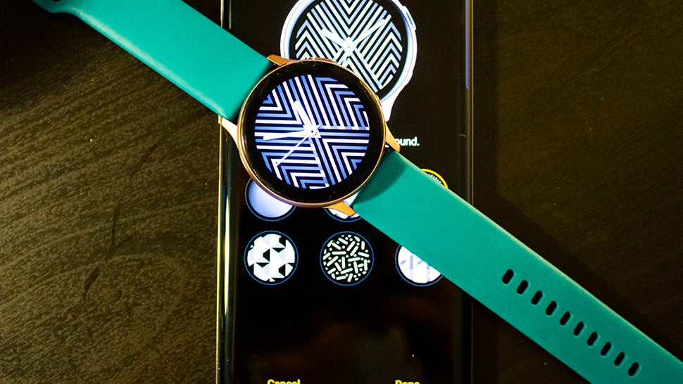 I took a photo of my blue-and-white outfit. It made me this custom watch face. 