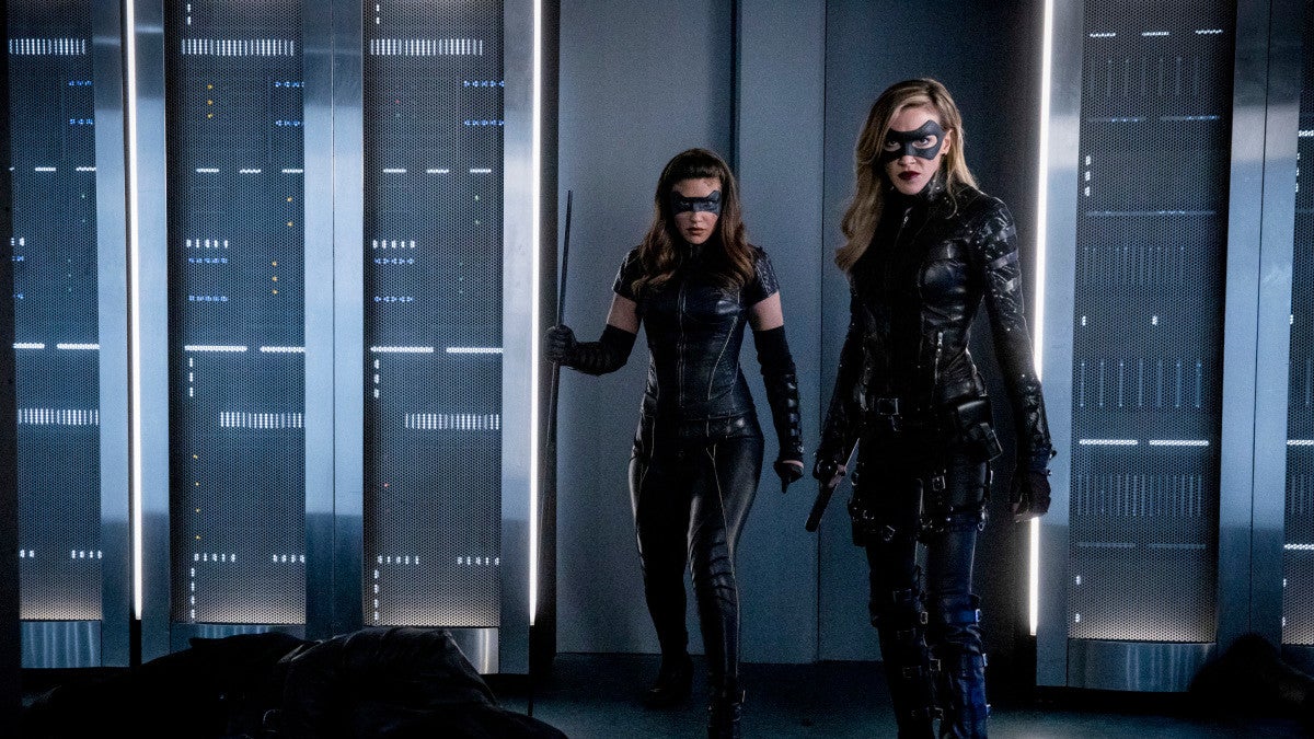 Juliana Harkavy as Dinah Drake/Black Canary and Katie Cassidy as Laurel Lance/Black Siren in Arrow’s seventh season.