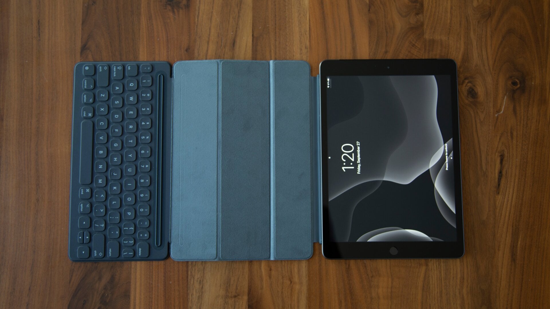 Apple’s Smart Keyboard is a confusing mess of cardboard.