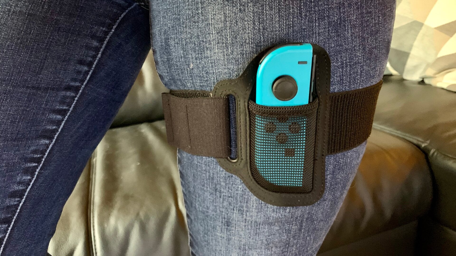 Don’t wear jeans to play this game. The jeans are for PHOTO PURPOSES only.