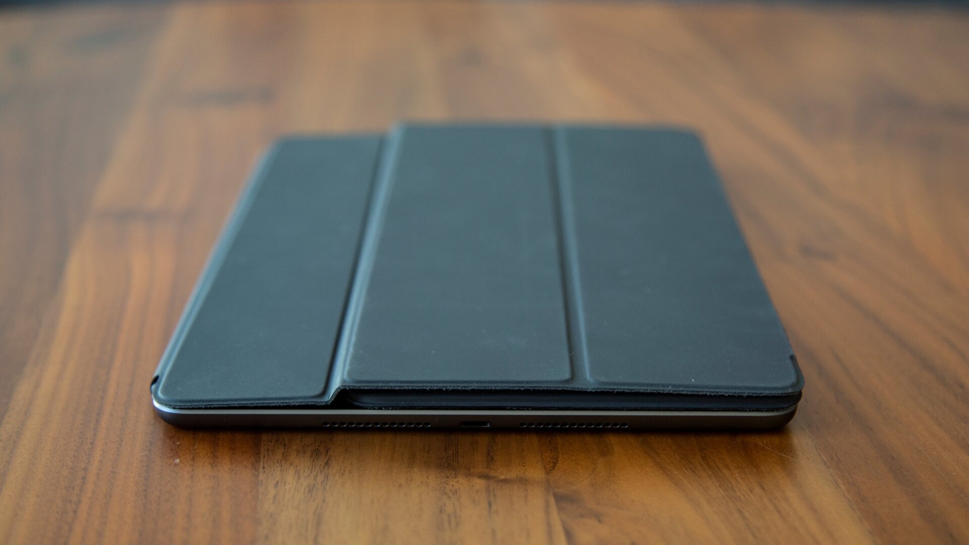 The Smart Connector keyboard design makes it look like the iPad has a tumor, but the tumor is a keyboard.