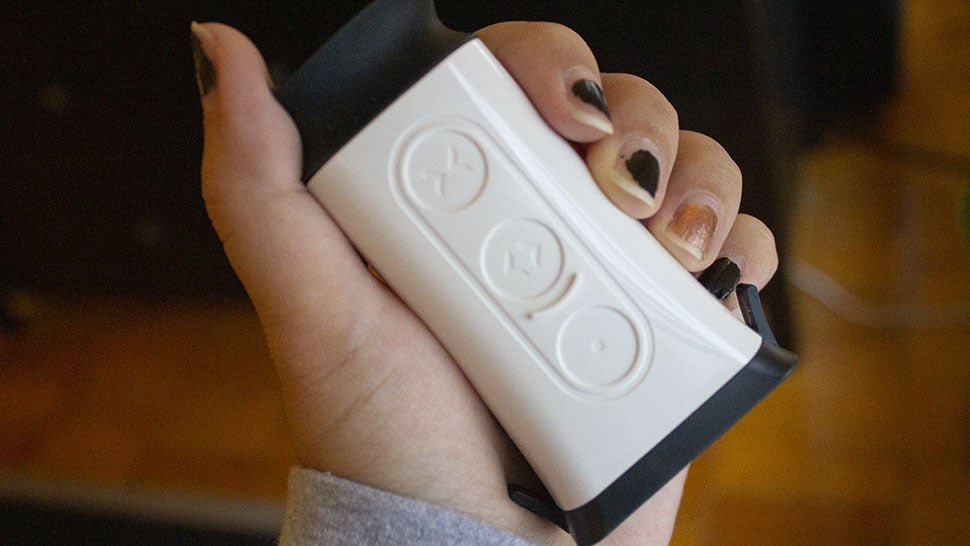 You use these three toggles to align a red and green line. That somehow measures the refraction of light in your eyeball. 