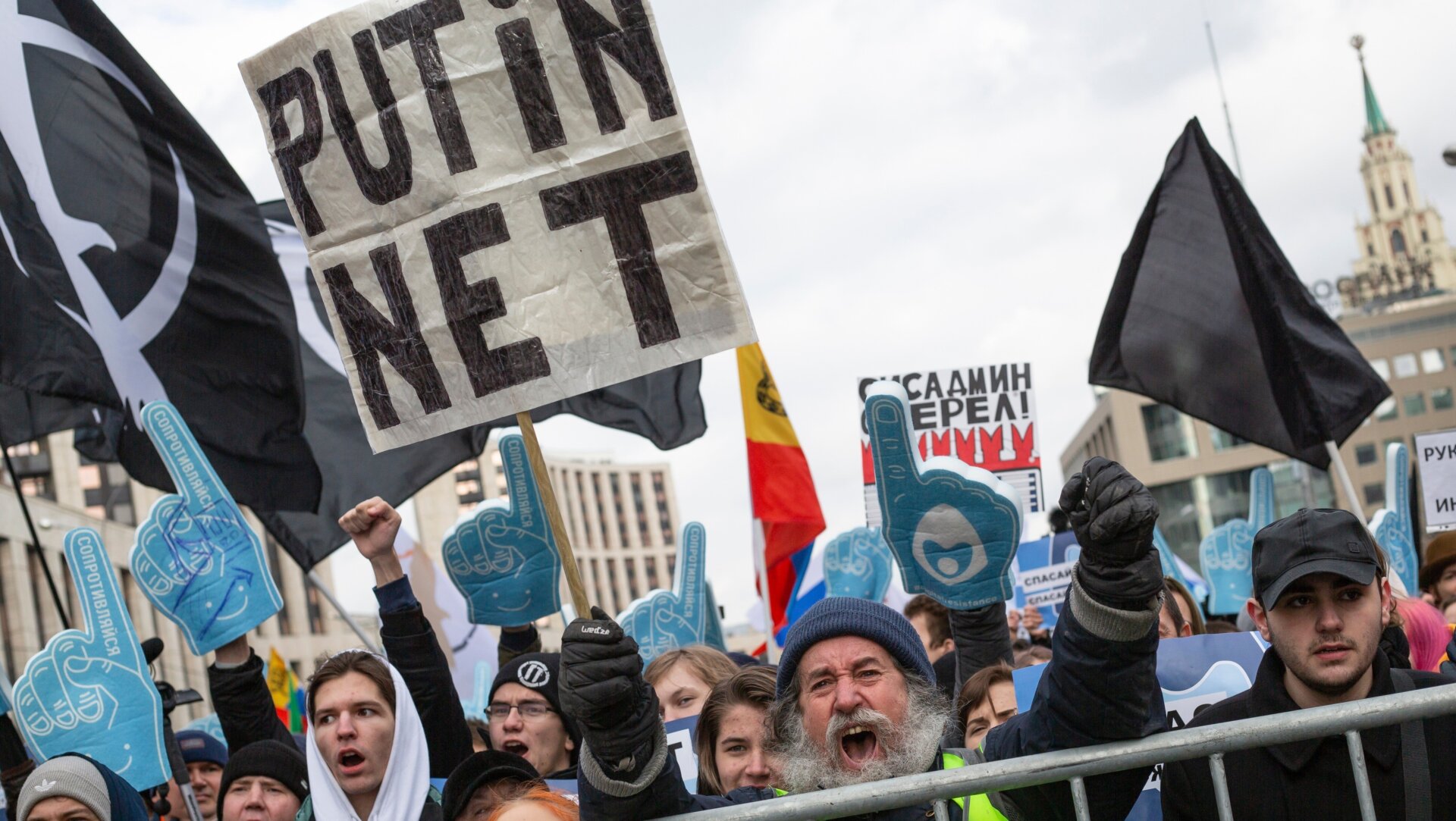 Russians protesting at a Free Internet rally earlier this year against the “internet sovereignty” law.