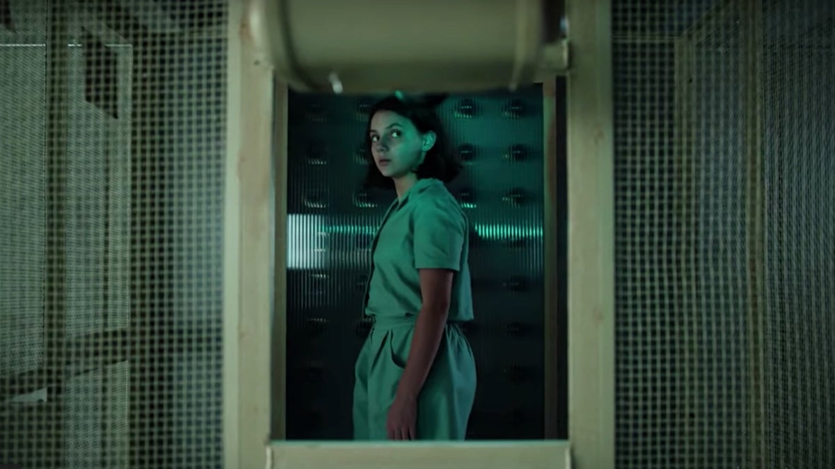 Lyra (Dafne Keen) inquires about Dust.