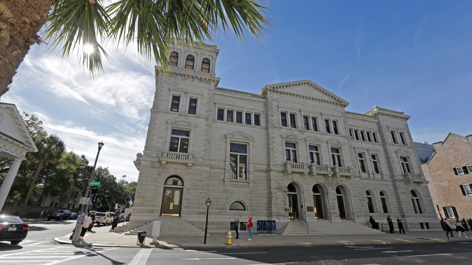 The historic federal courthouse in Charleston, S.C., is shown Monday, Nov. 7, 2016.