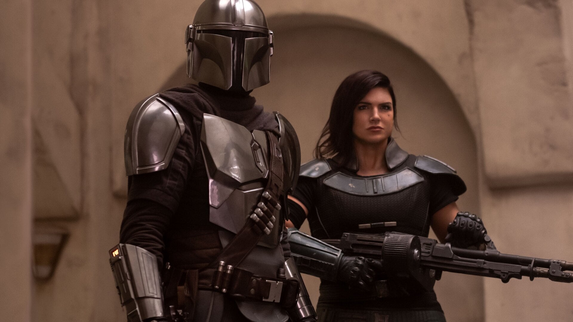 The Mandalorian and Cara Dune prepare for the final showdown of season one.