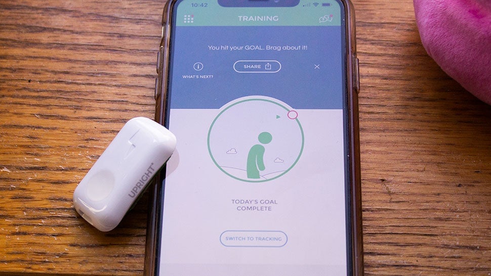 Training mode means the device will vibrate when you slouch. If that’s annoying you can opt for the more passive Tracking mode. 