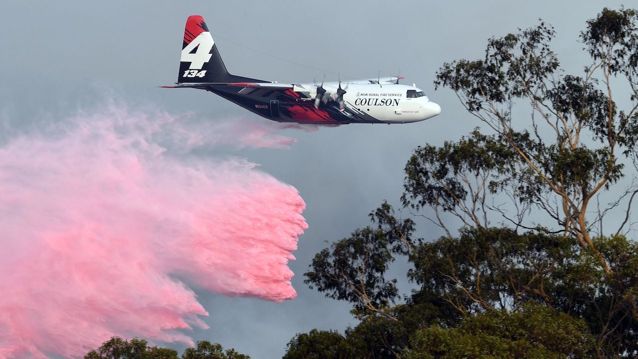 The firefighting aircraft that crashed on Thursday, registration number N134CG, is seen on an earlier mission in New South Wales, Australia on January 10, 2020.