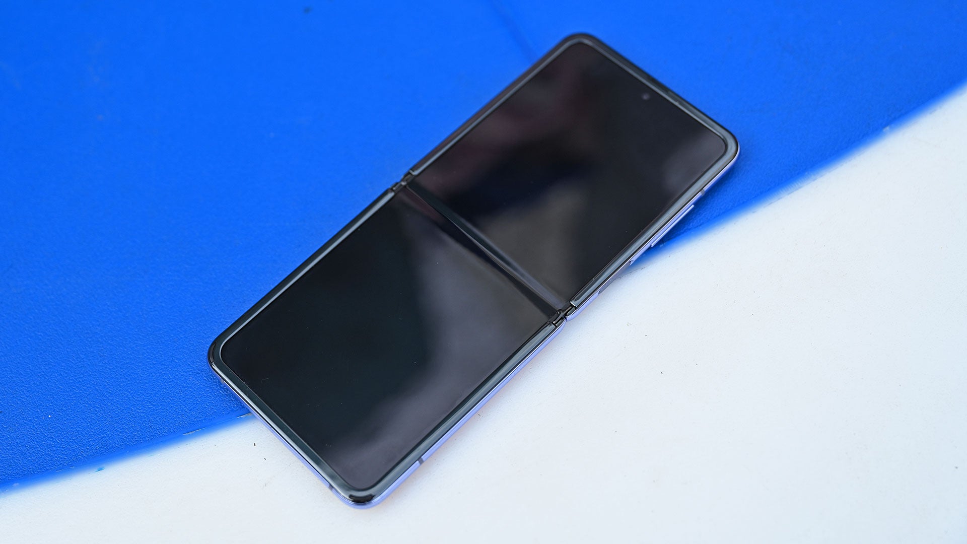 The Z Flip still has a crease, but when the display is on, you barely even notice it. 