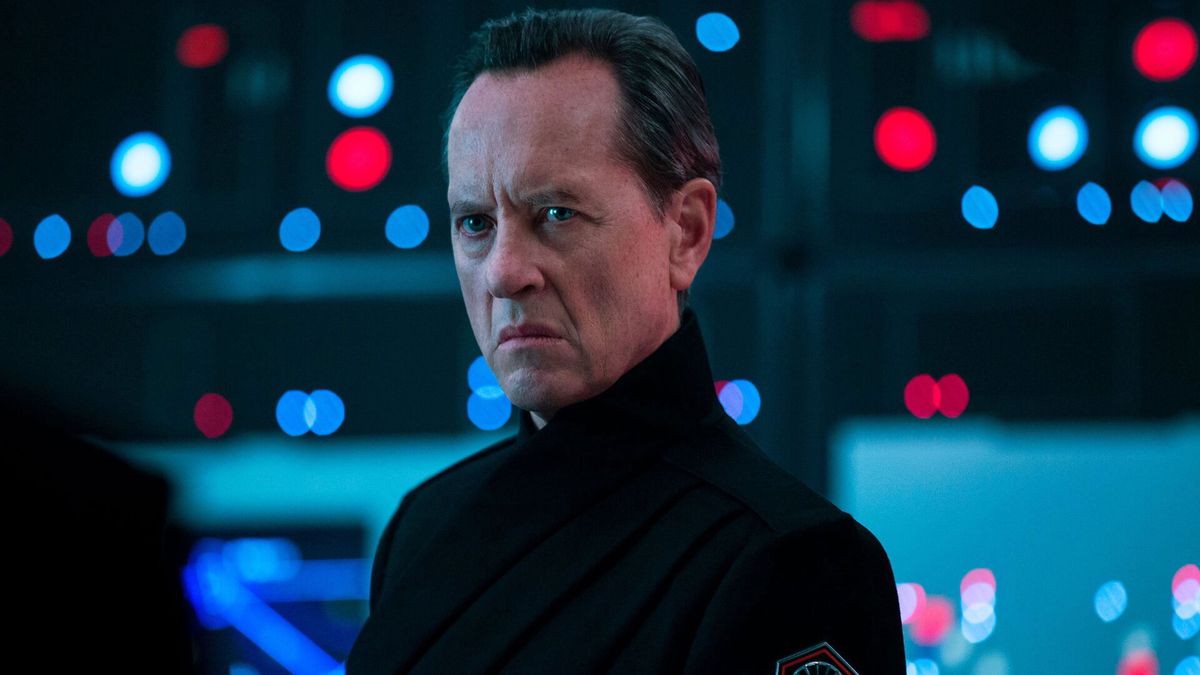 Richard E. Grant in Star Wars: The Rise of Skywalker.