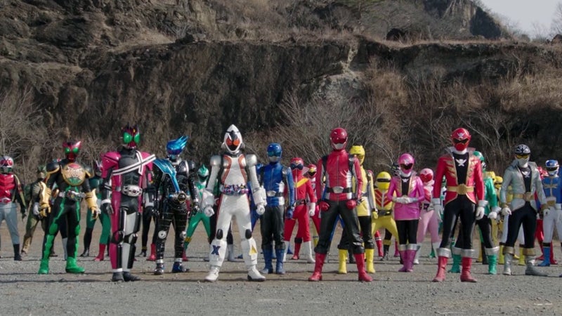 Sometimes they even team up, like 2012's big crossover movie, Super Hero Taisen.