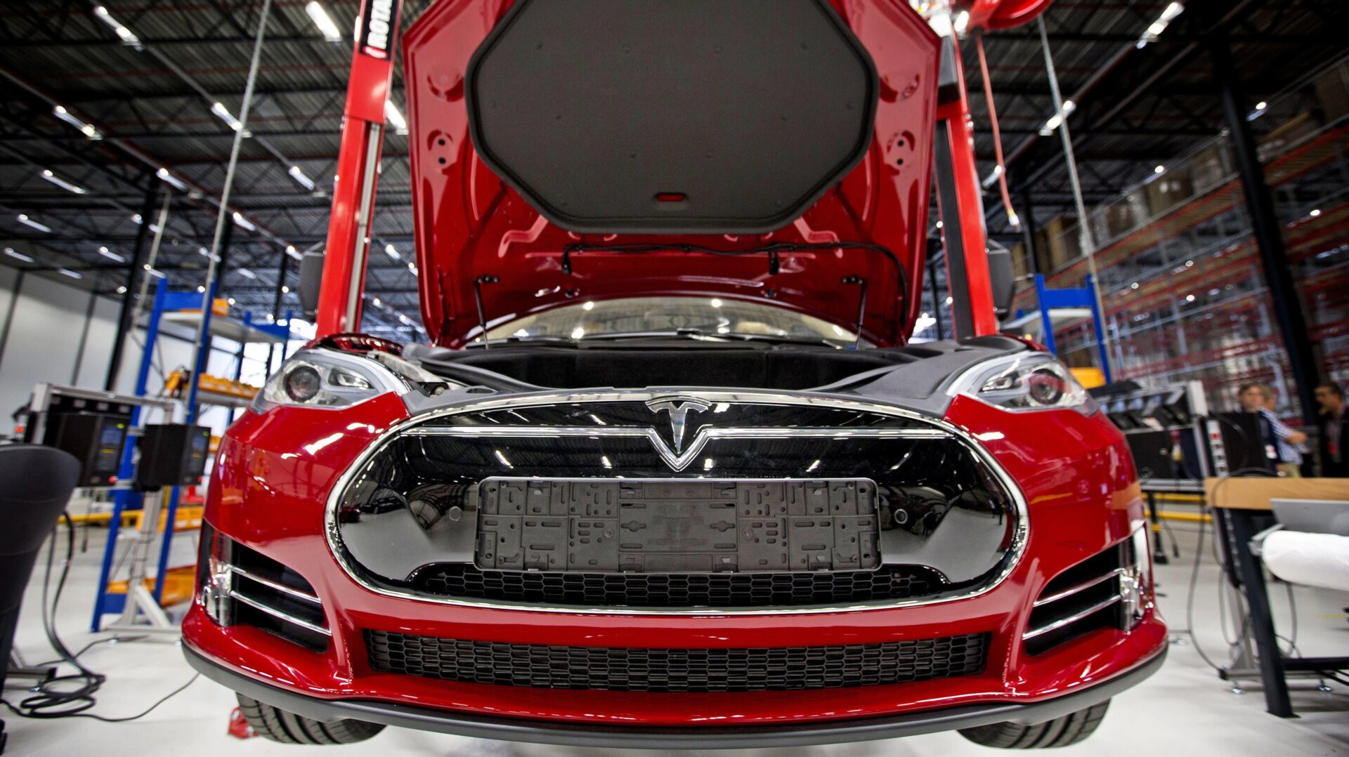 President Donald Trump claimed this weekend that General Motors, Ford, and Tesla—whose Netherlands factory is pictured above—had been given permission to produce ventilators “FAST!”