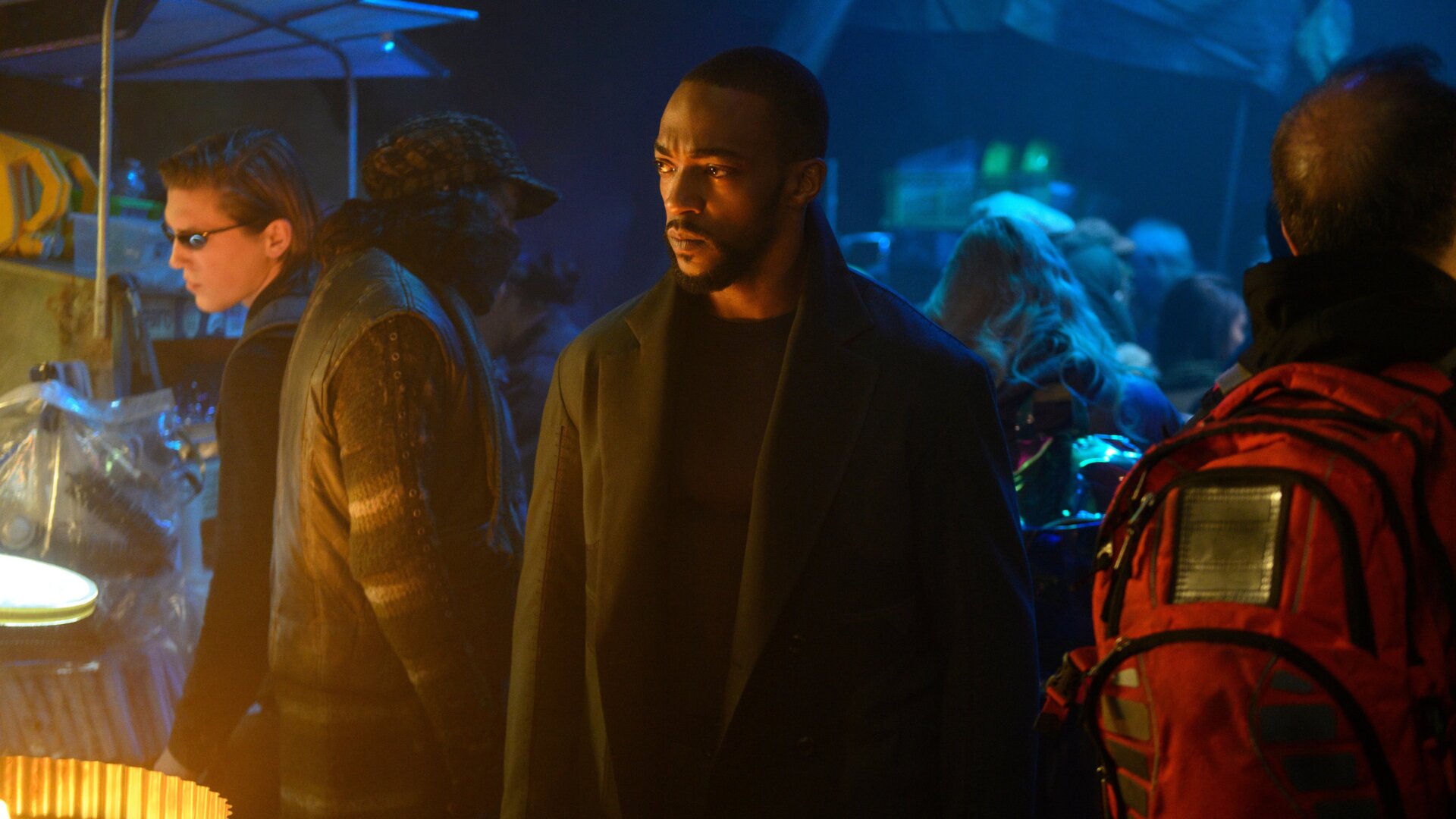 Don’t get me wrong, there’s still plenty of cyberpunk noir. Just look at that street. 