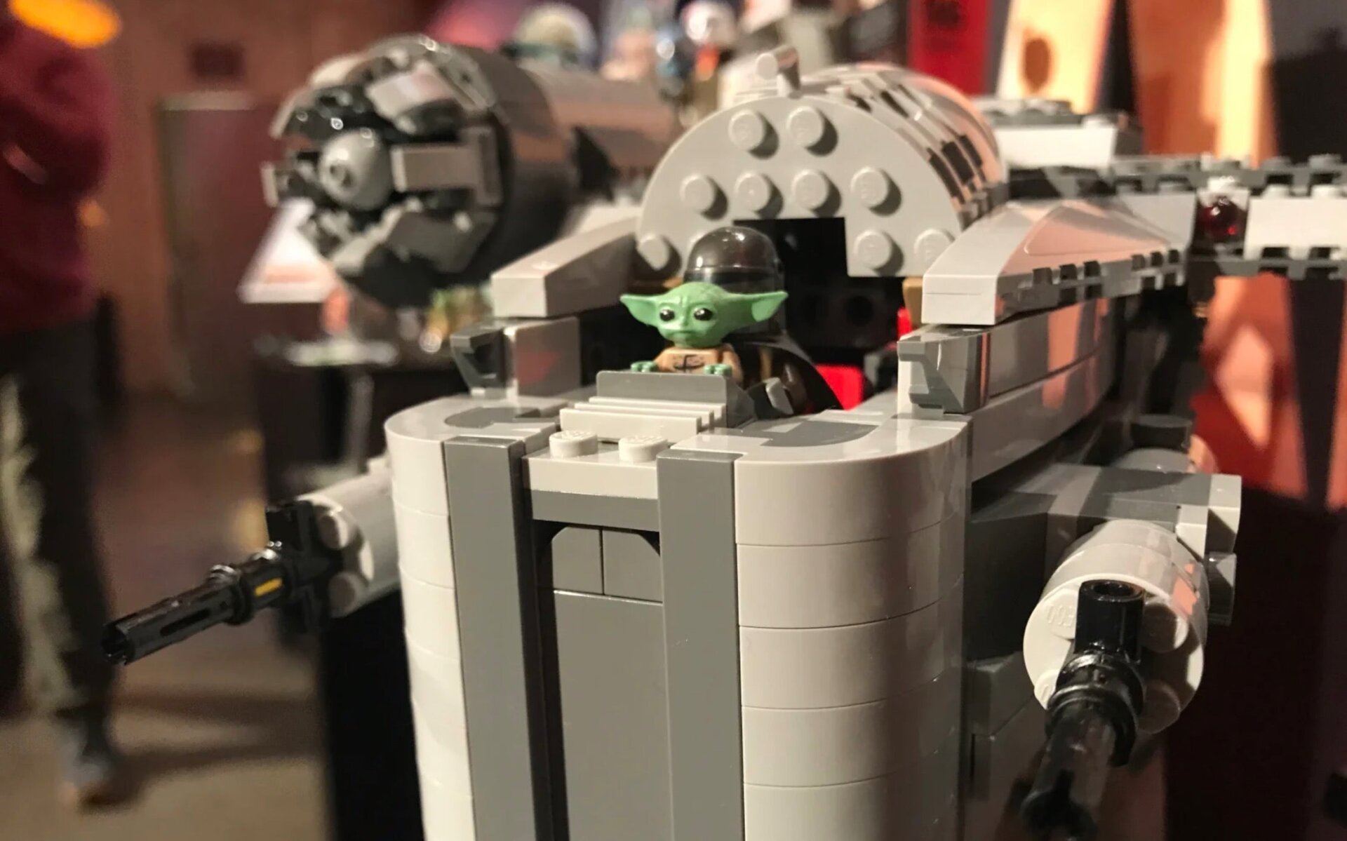 LOOK AT THE LITTLE LEGO.