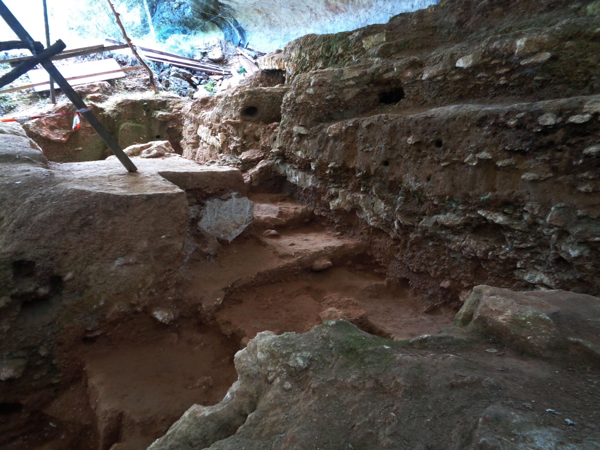 The excavation site at Abri du Maras.