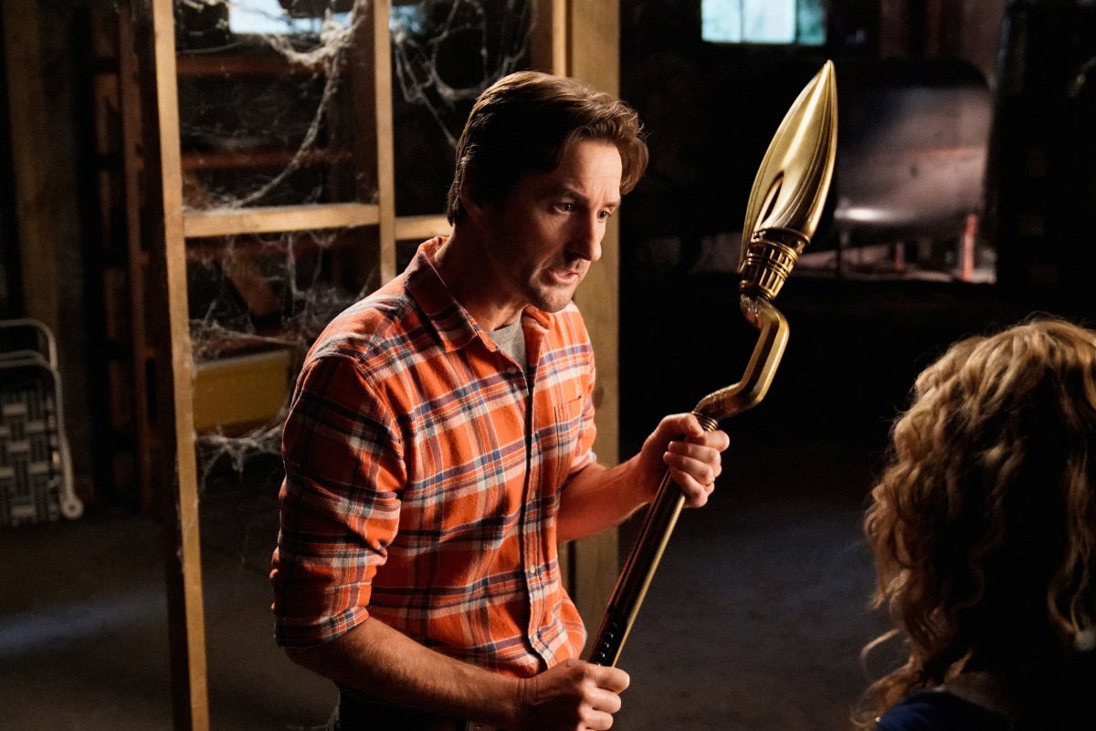 Luke Wilson is very good at looking like that but playing a meek and just kind of affable nice guy.