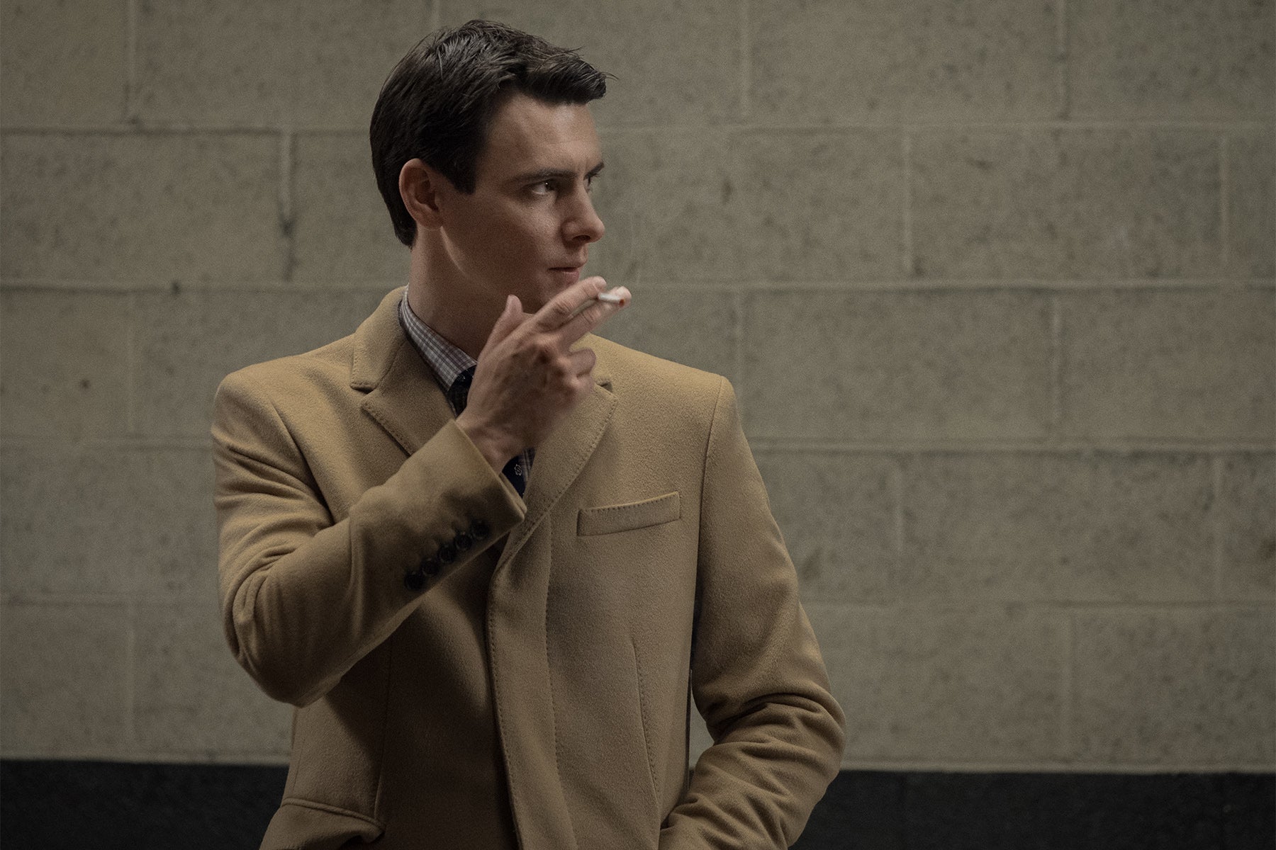 Harry Lloyd as Peter Quayle.