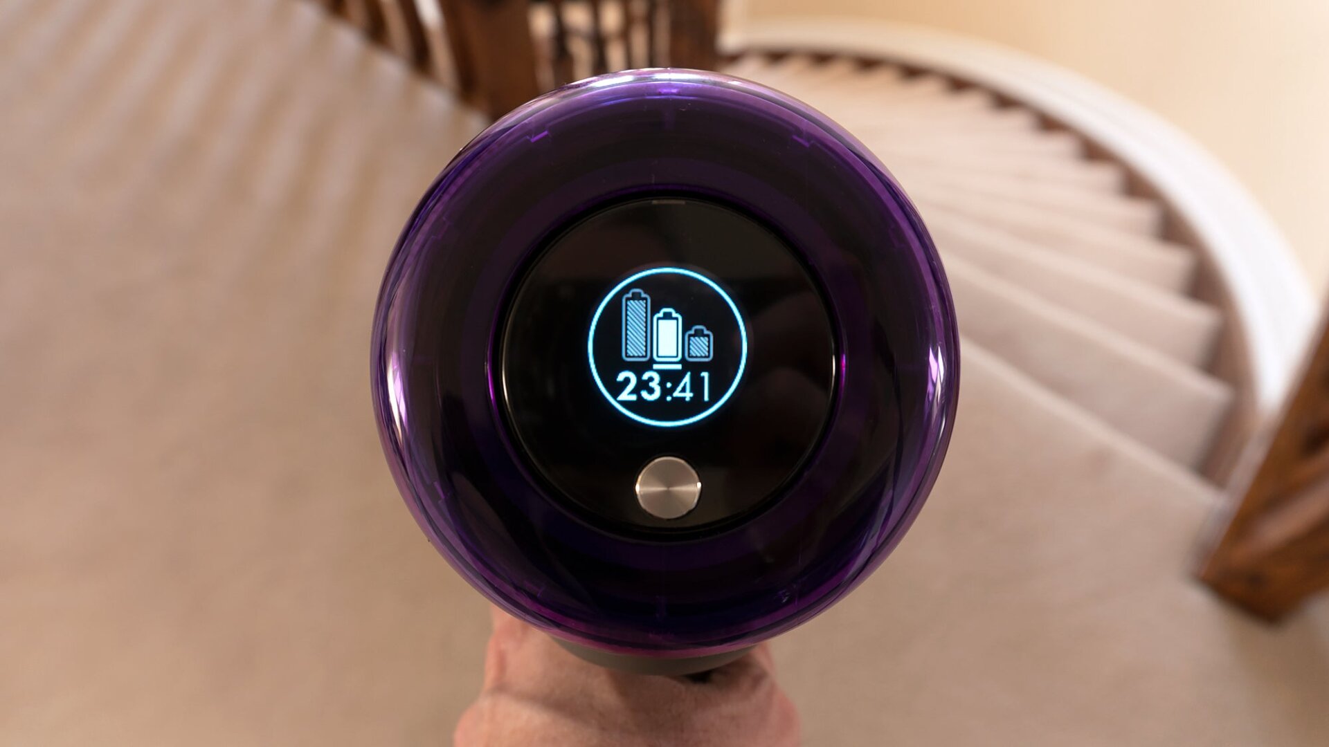 The V11 Outsize’s countdown timer goes a long way to reducing battery life anxieties.