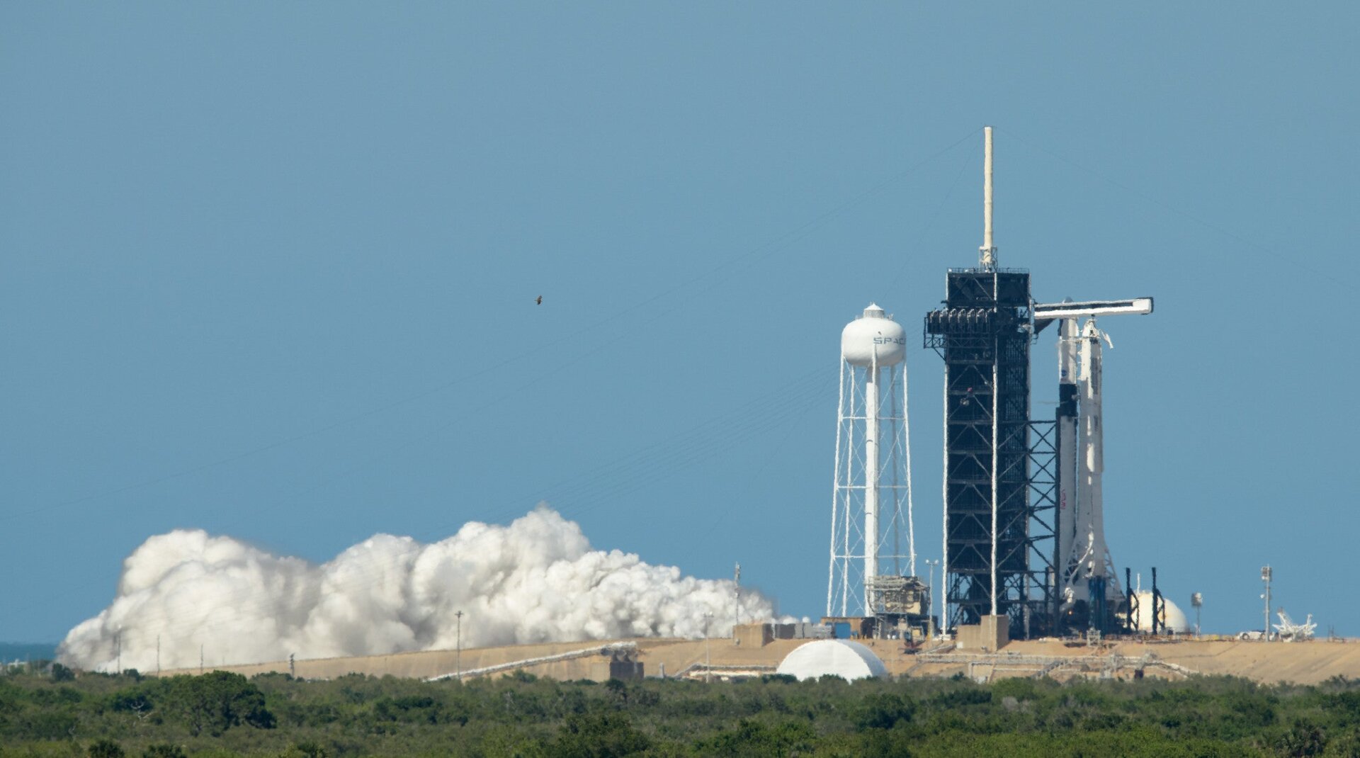 A static fire test of the SpaceX Falcon 9 rocket, performed on May 22. 