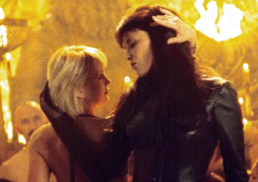 There is someone out there, who saw this scene in 2000, and watched the entire scene, and in the end, they said, “yup that seems heterosexual.” I would like to meet that person.