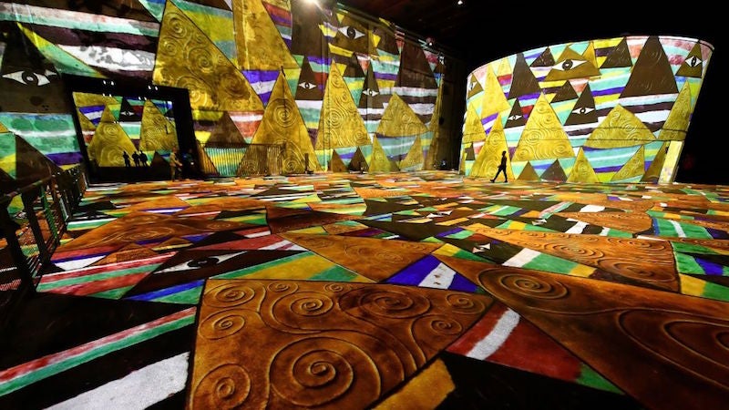 The Bordeaux base was a frequent target during the war. However, it did not suffer significant damage.