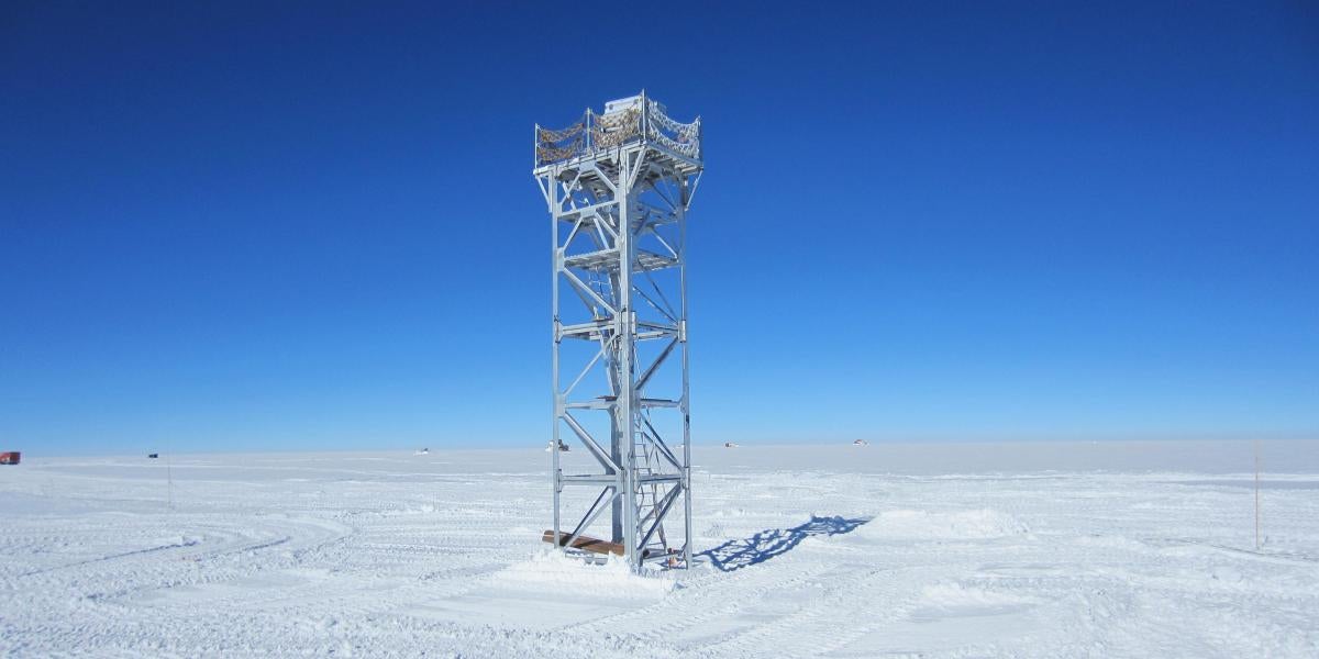 A differential image motion monitor, which the scientists used to observe potential turbulence in the Antarctic skies.