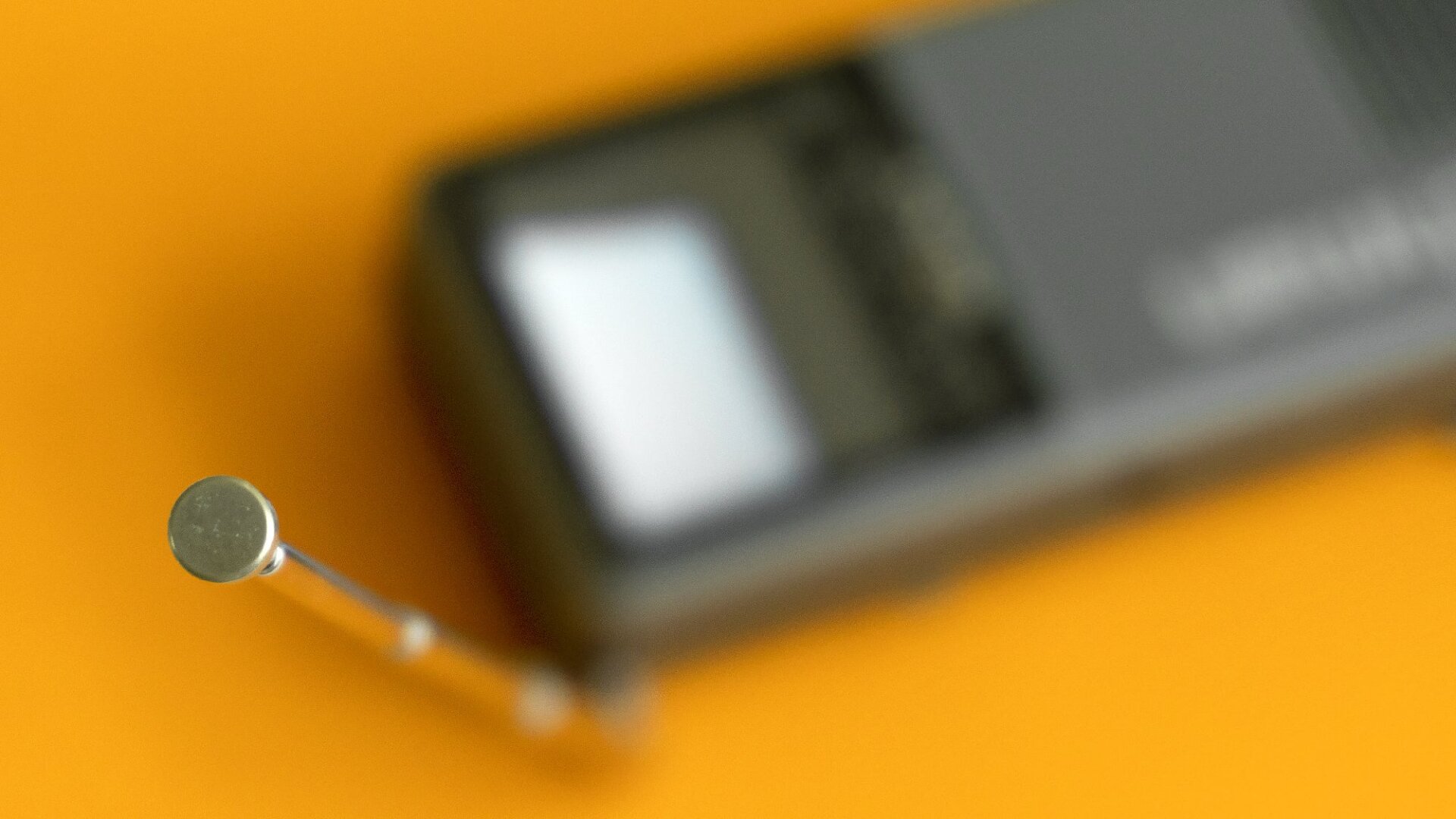 That antenna was the only way to get TV on the Watchman, which means that when analog broadcasts ended, the Watchman was officially dead.