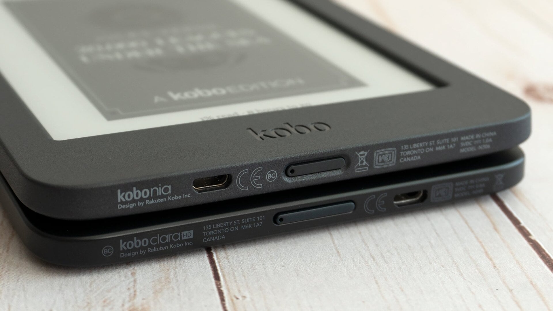 The new Kobo Nia (top) is slightly taller and thicker than the Kobo Clara HD (bottom) but the size differences are negligible.