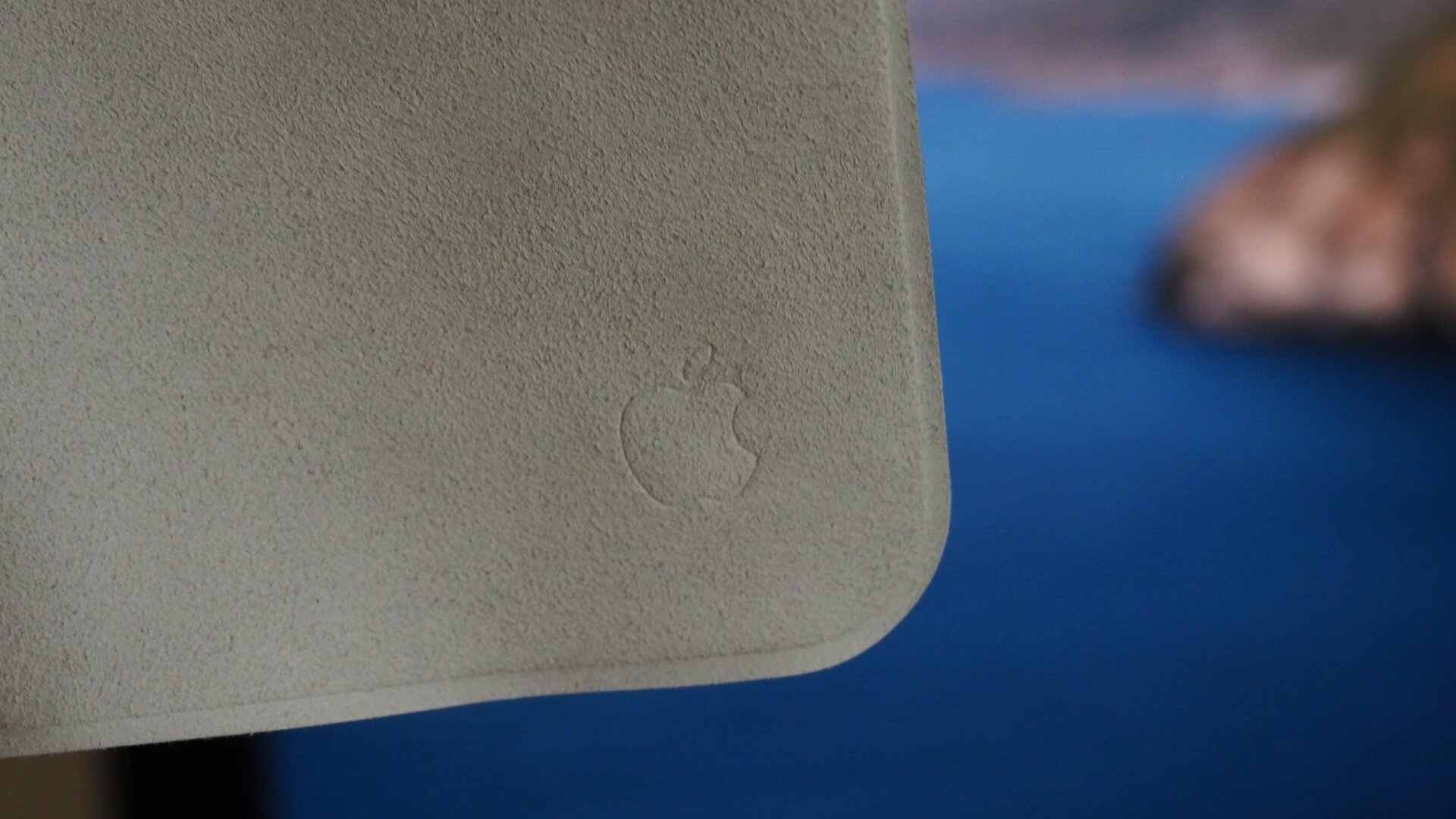 Look at this special cleaning cloth.