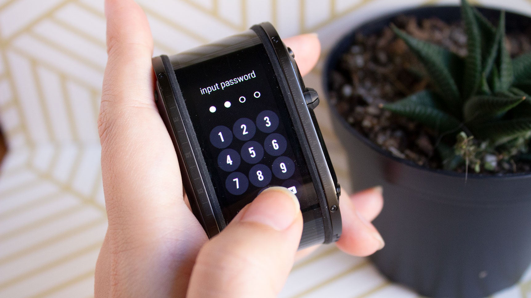 It sorta looks like a smartphone that’s been scaled down for your wrist, especially on the lock screen. 