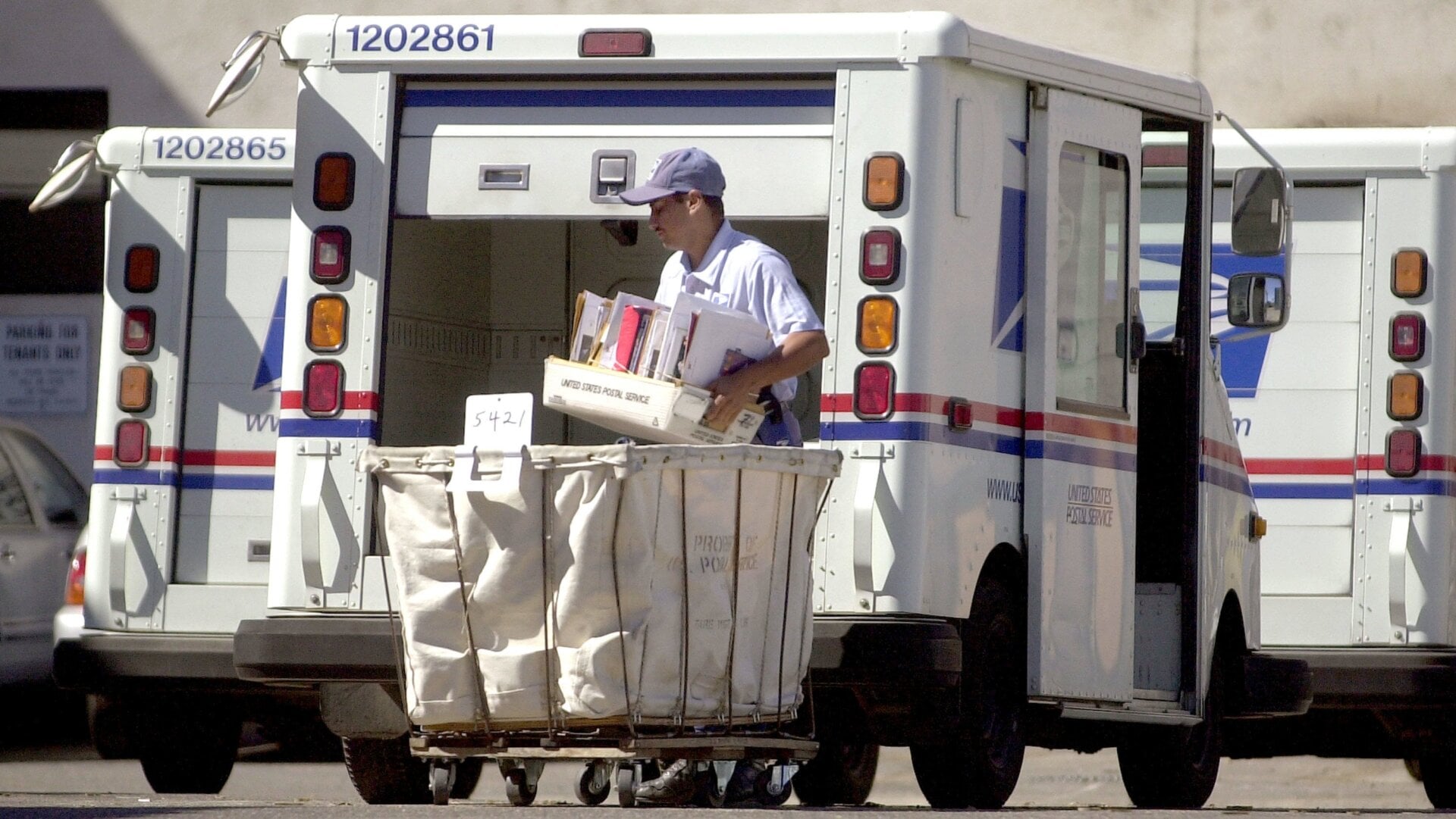 Please electrify this mail truck.