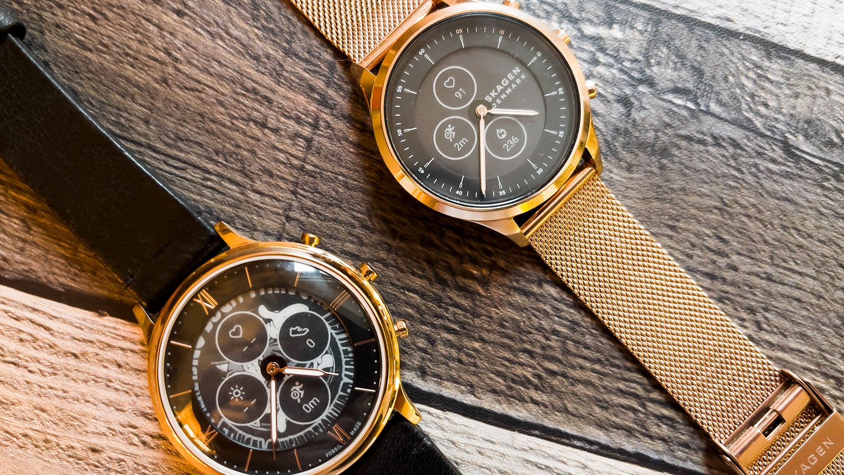 The Fossil Hybrid HR (left) and the Skagen Jorn. Both are pretty, but I prefer the Jorn’s more subtle design.