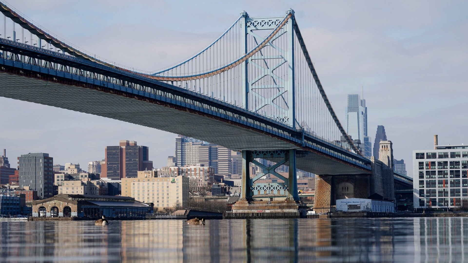 The Philadelphia side of the Benjamin Franklin Bridge spanning the Delaware River