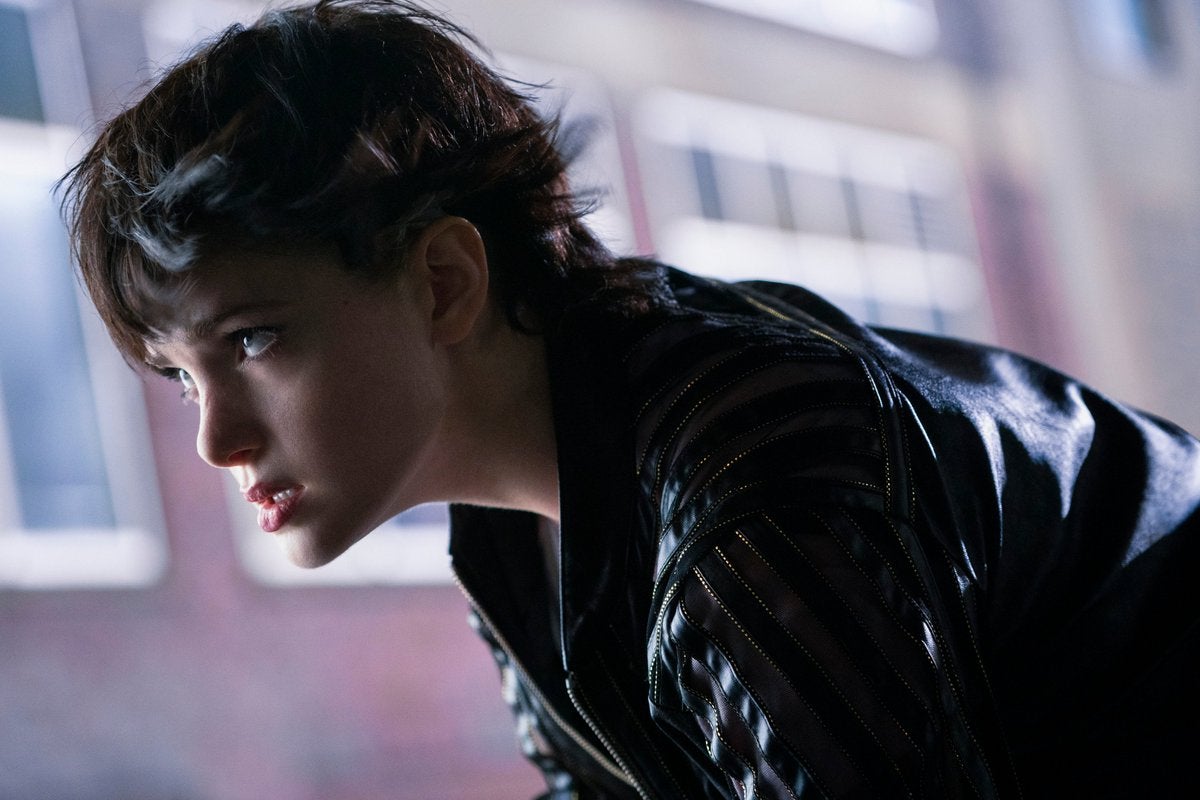 Elena Kampouris as Chloe Sampson.