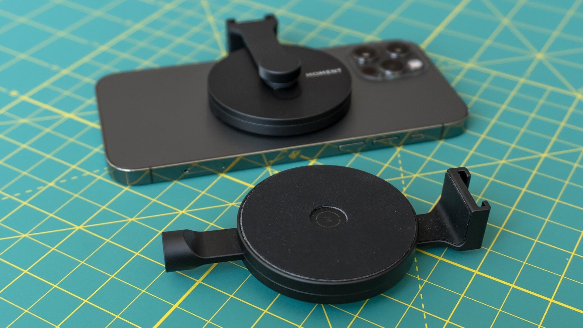 A rubber gasket sits between the Moment MagSafe mount and the iPhone 12, minimizing unwanted twisting or scratching.